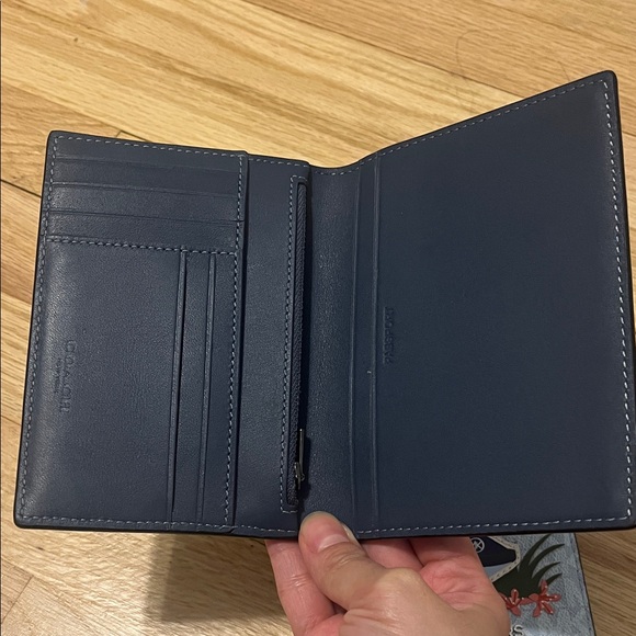 Coach and Michael Kors Navy and Light Blue Travel Set - Picture 2 of 8